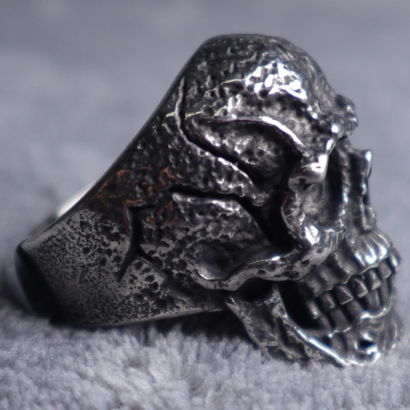 Stainless Steel Gun Metal Colored Skull Ring Size 11 RSRN-705 - Picture 4 of 6